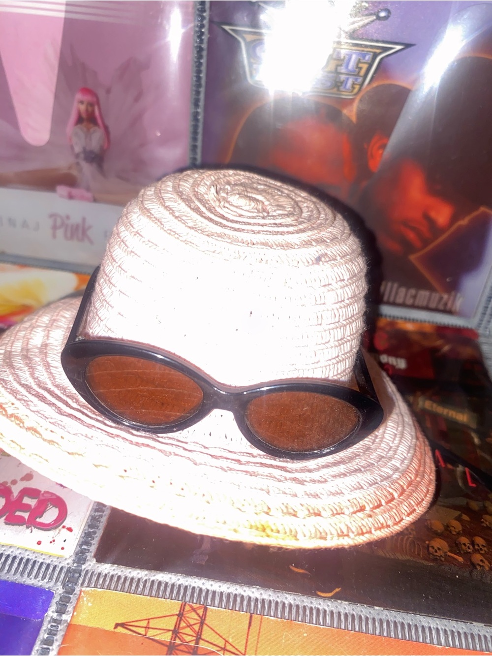 Doggy Straw Hat with glasses